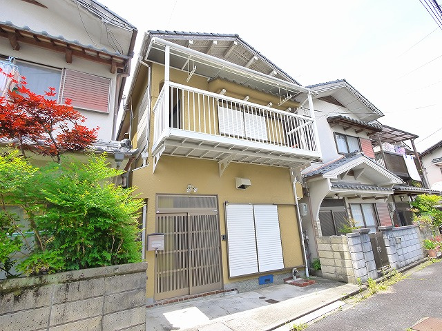 新屋敷戸建の外観|おしゃれな外観です