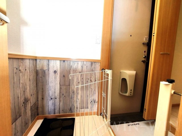 ソレイユ北島 Bの玄関