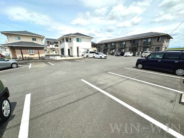 ソレイユ北島 Bの駐車場