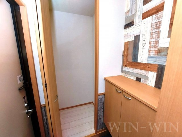 ソレイユ北島 Bの玄関