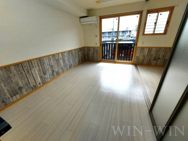 ソレイユ北島 Bの居間・リビング