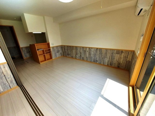 ソレイユ北島 Bの居間・リビング