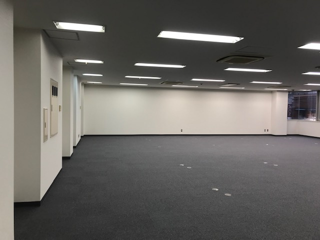 箪笥町ＳＫビルのエントランス