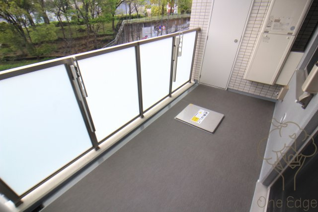 ラシュレ扇町公園のバルコニー