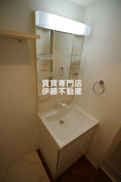 Villa Storiaの独立洗面台