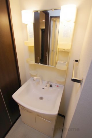 クレイルタワー　仲介手数料無料の洗面所