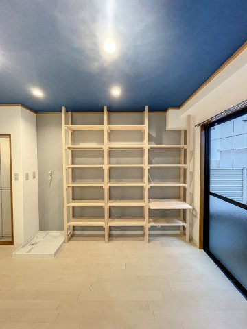 フローリエ細山Ⅱの洋室