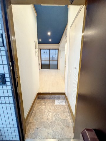 フローリエ細山Ⅱの玄関