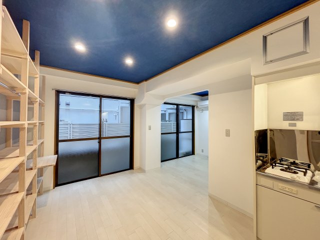 フローリエ細山Ⅱの洋室