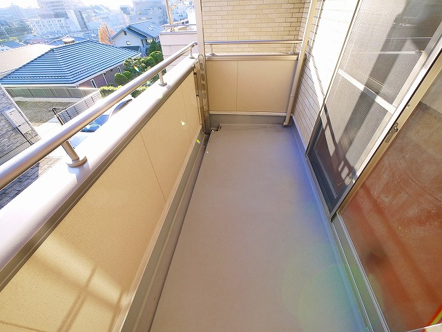 M´ｓ　COURT学園前のバルコニー