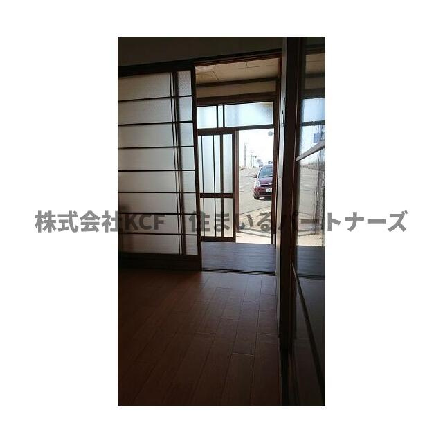 常冨コーポの玄関|収納もある玄関です
