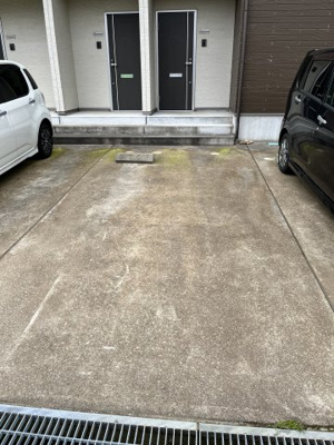 【駐車場】 | コンフォートガーデン | 消雪設備完備