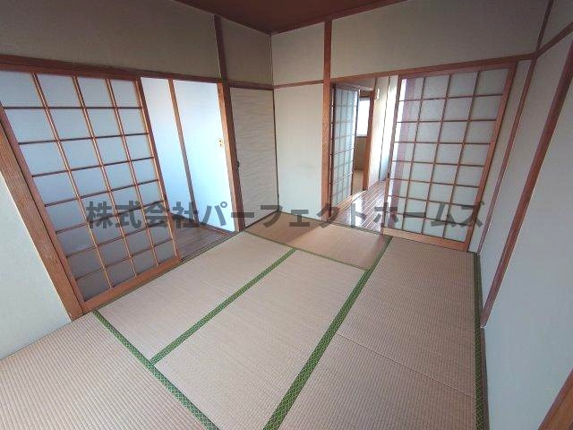 仲マンションの和室|柔らかい畳が心地よい和室