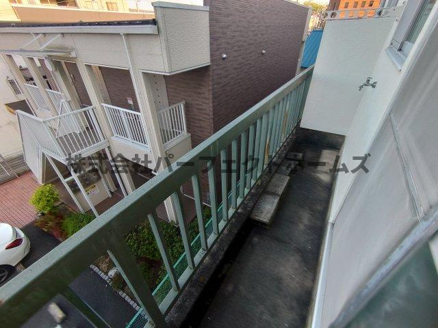 仲マンションのバルコニー|陽当たり良好なバルコニーです