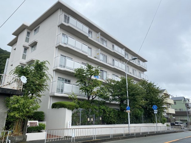 池田市五月丘４丁目の中古マンションの外観