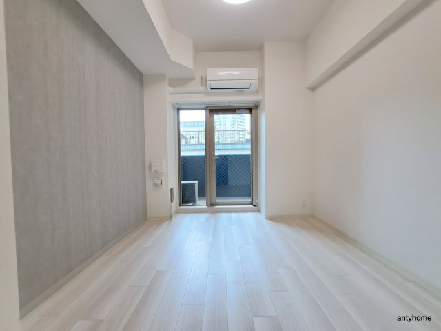 プレサンス松屋町ヴィゴラス 仲介手数料無料の居間・リビング