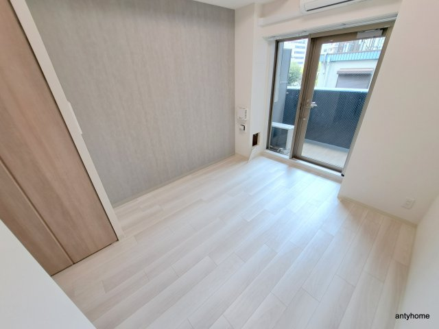 プレサンス松屋町ヴィゴラス 仲介手数料無料の居間・リビング
