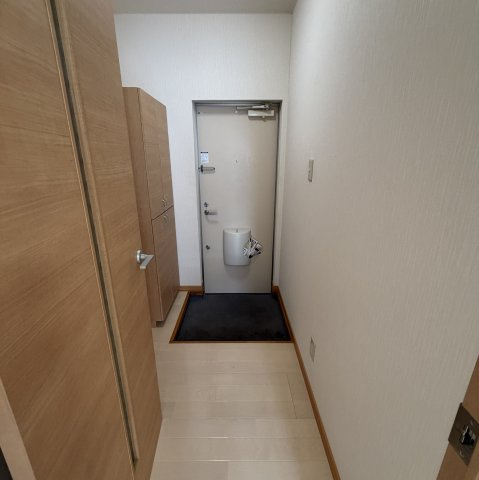 グリーンスタジオの玄関|落ち着いた玄関です