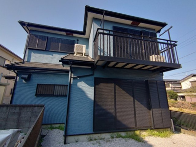 【外観】 | 室内綺麗で全居室6帖以上♪ | お庭からの建物外観、閑静な住宅街です。