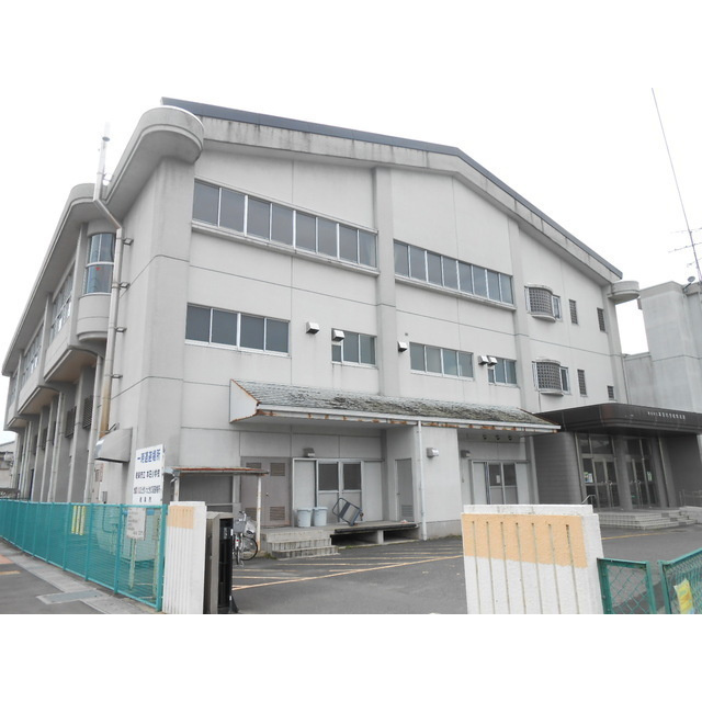 西荘１丁目美濃善駐車場の周辺|本荘小学校