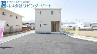 【外観】 | 韮崎市藤井町北下條 新築戸建全2棟2号棟 敷地面積315.20平米 建物面積98.81平米
