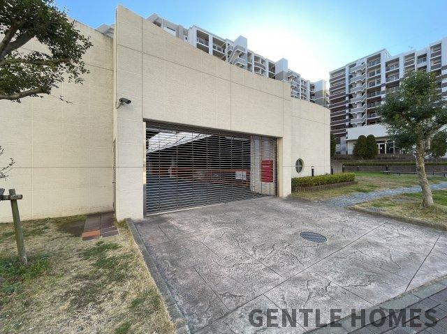 パーク・サンリヤン博多の森I・II号館の駐車場|駐車場にはゲート付きなので防犯性も高いです