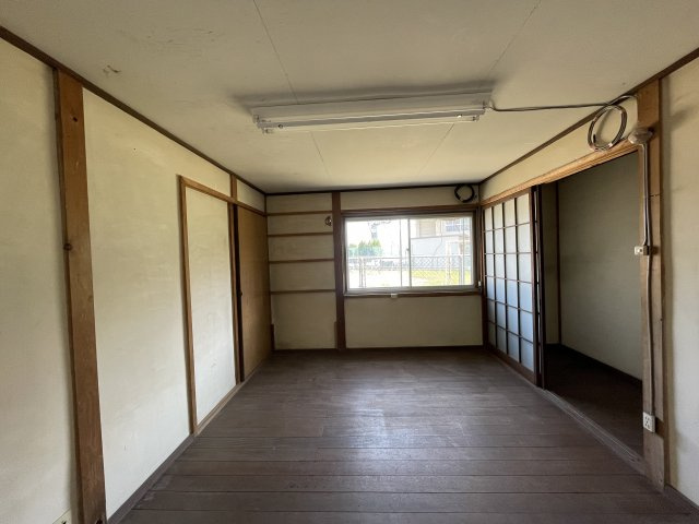 津山市山北　中古住宅　７LDK＋納戸の洋室|B1F　６畳