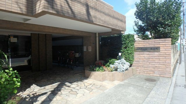 グランイーグル南砂町のエントランス