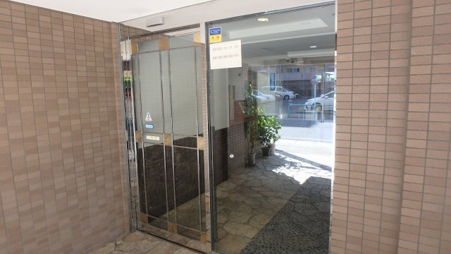 グランイーグル南砂町のエントランス