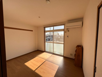 【洋室】 | ユトリロ北山2 | バルコニー側洋室6帖（※写真はイメージです、現況優先となります）