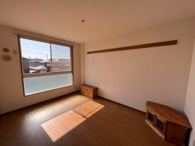 【洋室】 | ユトリロ北山2 | 南側洋室6帖（※写真はイメージです、現況優先となります）