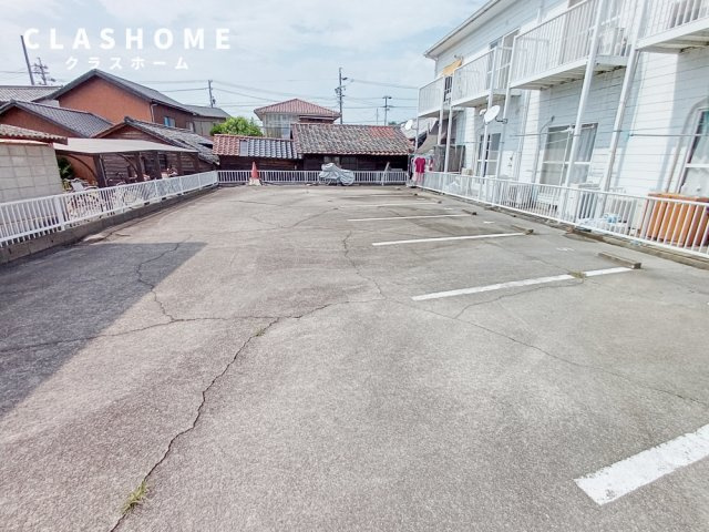 ヴィラカミヒコ　　刈谷市近郊の賃貸ならクラスホーム刈谷店の駐車場