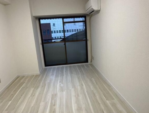 大阪市中央区中寺１丁目の賃貸マンションの玄関