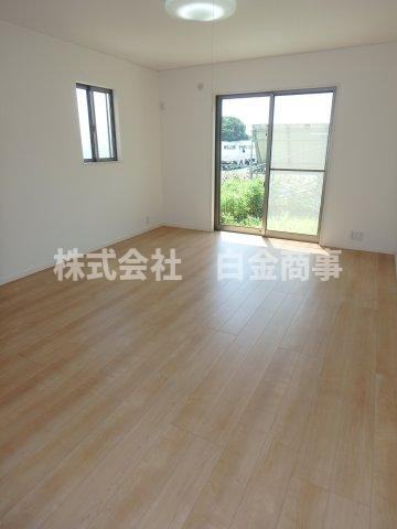 川越市笠幡中古戸建の居間・リビング