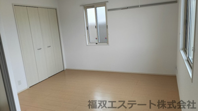 【居間・リビング】 | アーバンキャンドルB（家賃半額補助対象） | おしゃれな居間です