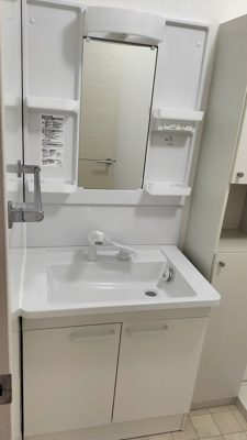 【独立洗面台】 | アーバンキャンドルB（家賃半額補助対象） | 独立洗面台、朝の身支度には欠かせません