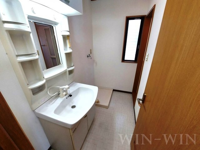 フローレス Cの洗面所