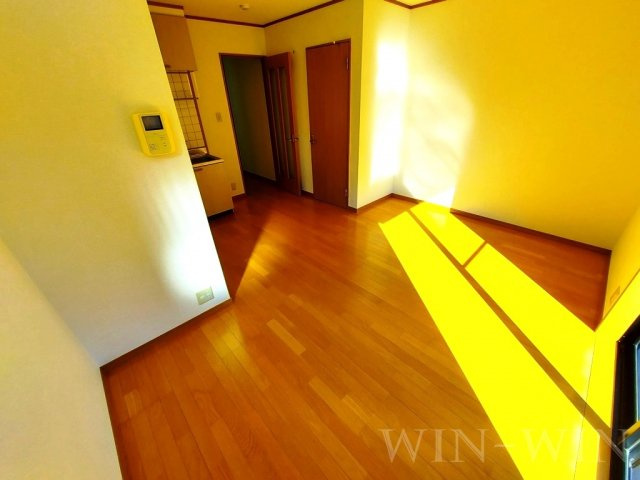 フローレス Cの居間・リビング