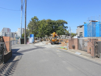 【前面道路含む現地写真】