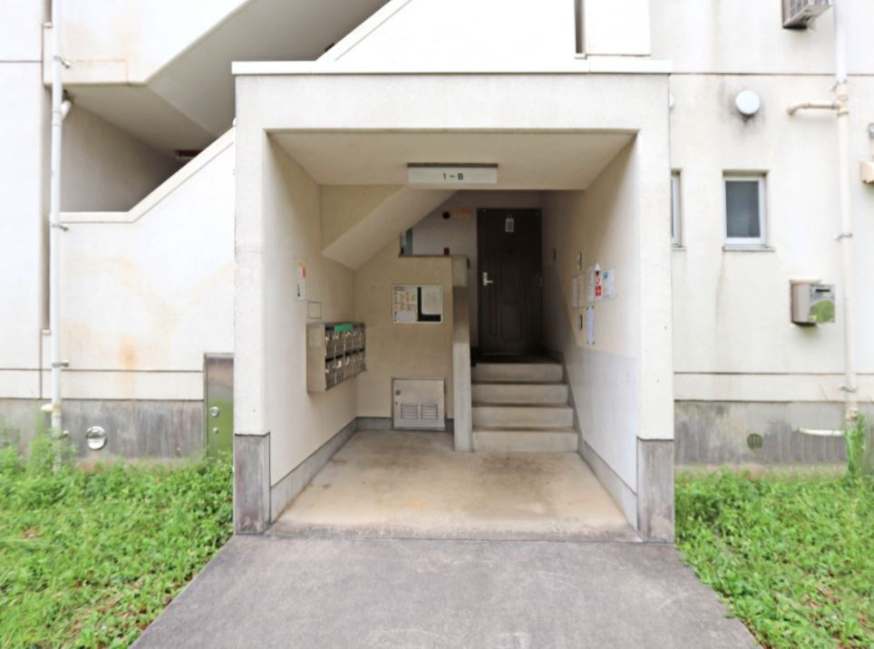 ビレッジハウス白川【キャッシュバック対象】のエントランス|清潔なエントランスです