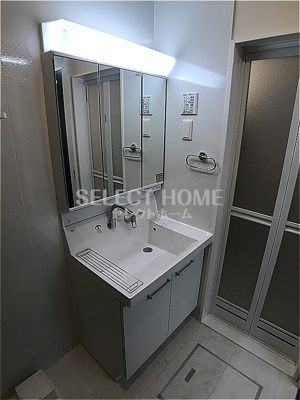 【独立洗面台】 | フォーブル小針 | 使いやすい独立洗面台です