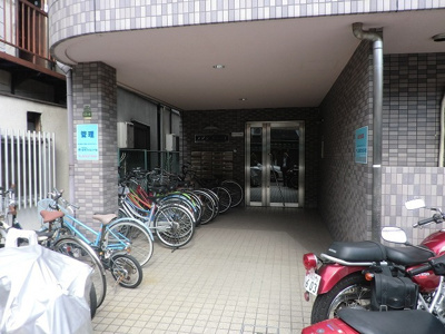 【エントランス】 | メゾンリュート | きれいなエントランスです