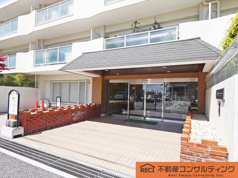 芦屋パークマンションA棟の駐車場