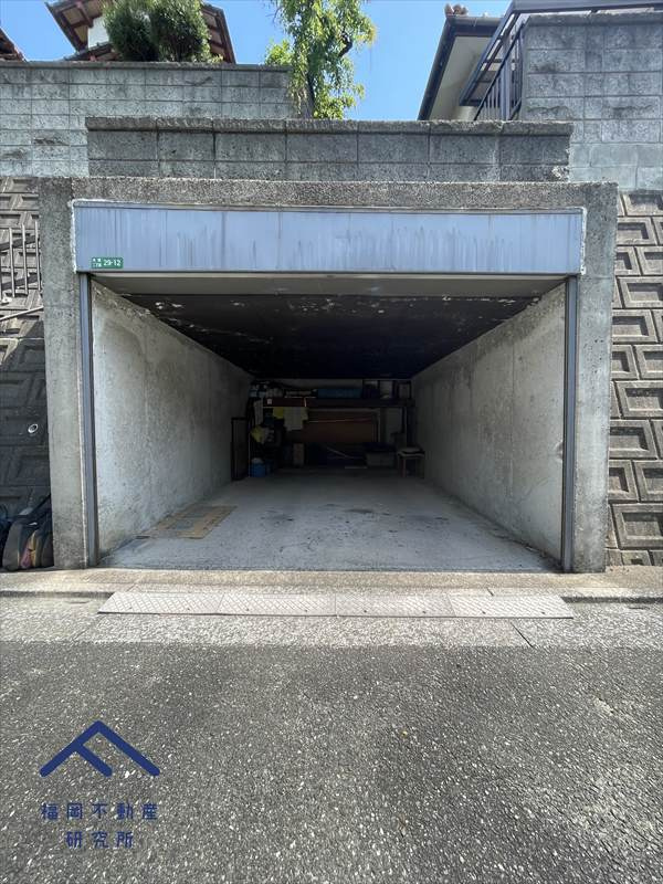 太宰府市水城２丁目 　戸建ての駐車場|堀車庫サイズ:高さ1770mm、幅3000mm、奥行き4900mm