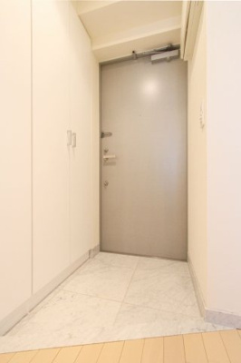 【玄関】 | ドゥーエ浦安 | 参考写真（同物件別部屋）