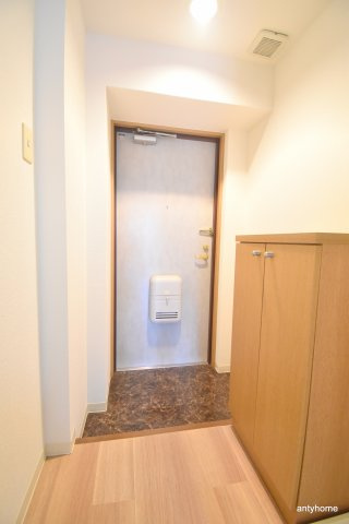 エスリード新大阪第8　仲介手数料無料の玄関