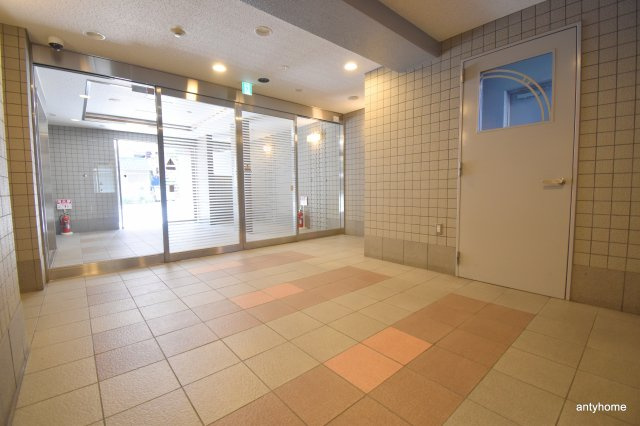 エスリード新大阪第8　仲介手数料無料のエントランス
