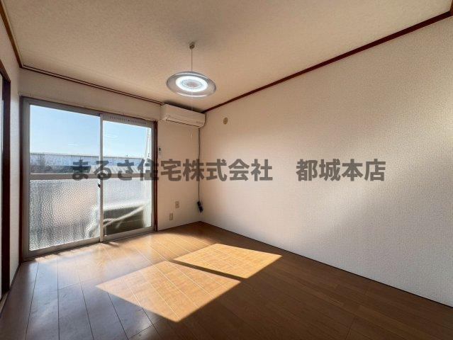 コーポ広原の居間・リビング