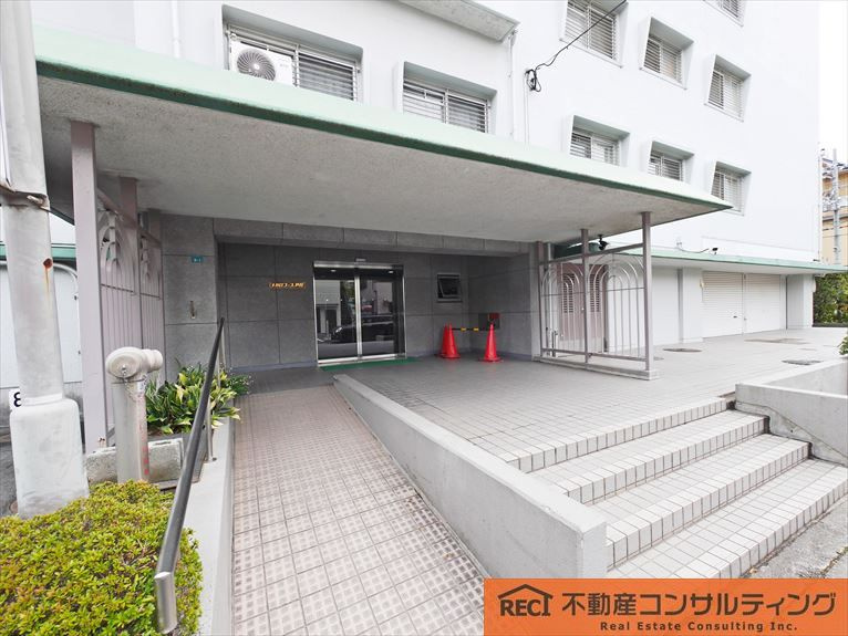 メガロコープ芦屋の外観