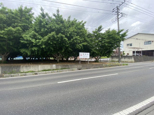 狭山市北入曽　建築条件なし売地　「武蔵藤沢駅」徒歩17分　敷地115坪の前面道路含む現地写真